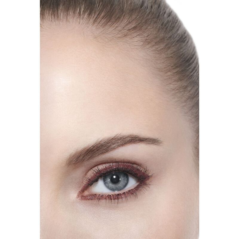 شانيل chanel ombre essentielle multiuse longwearing eyeshadow مستحضر لتظليل الجفون طويل الثبات متعدد الاستعمالات