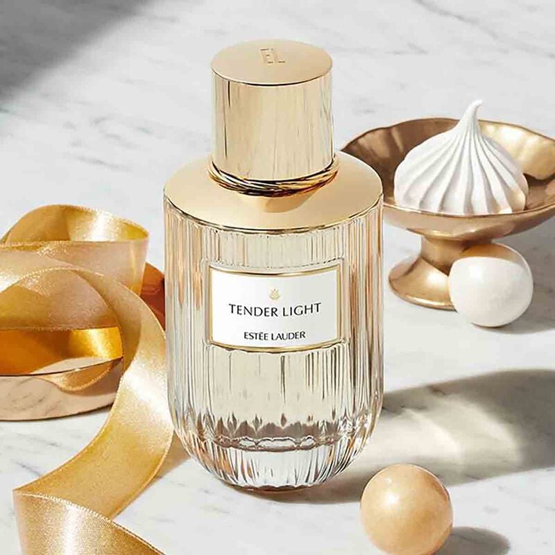 إستي لودر عطر تندر لايت أو دي برفان