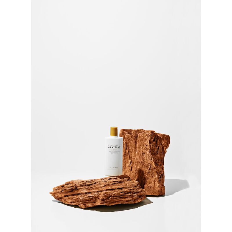 skin1004 madagascar centella airfit suncream plus spf50+