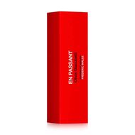 En Passant faces en passant