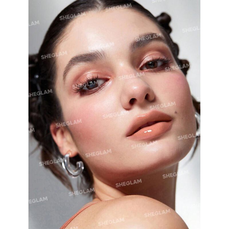 شيجلام ملمع شفاه منعم  إن بلوم