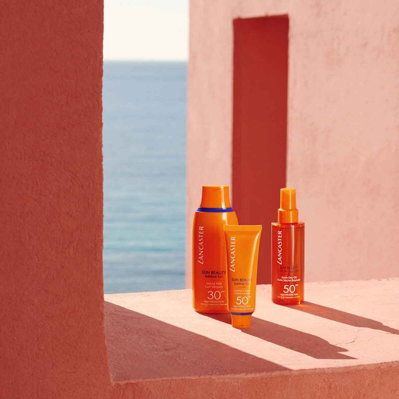 Lancaster Tan Deeper Enhancer SPF6 200ml bottle, for intense golden tan. - thumbnail 4