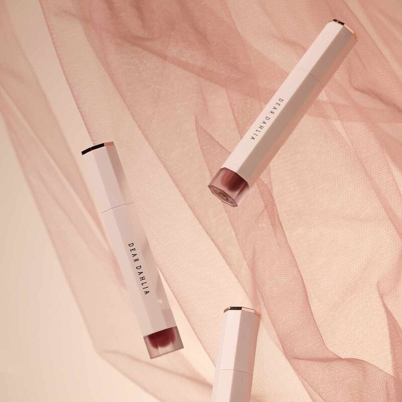 Dream Velvet Lip Cloud dear dahlia dream velvet lip cloud