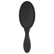 Pro Detangler Black faces pro detangler black