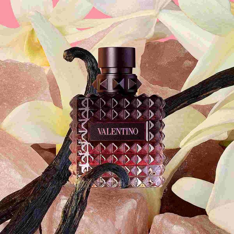 valentino born in roma donna intense