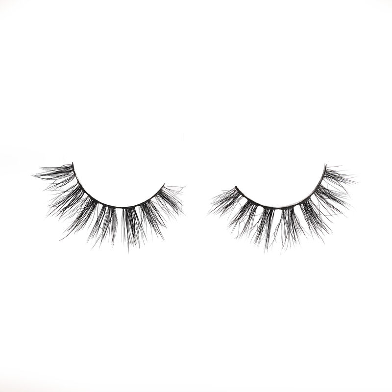 maake beauty lash drama adriana