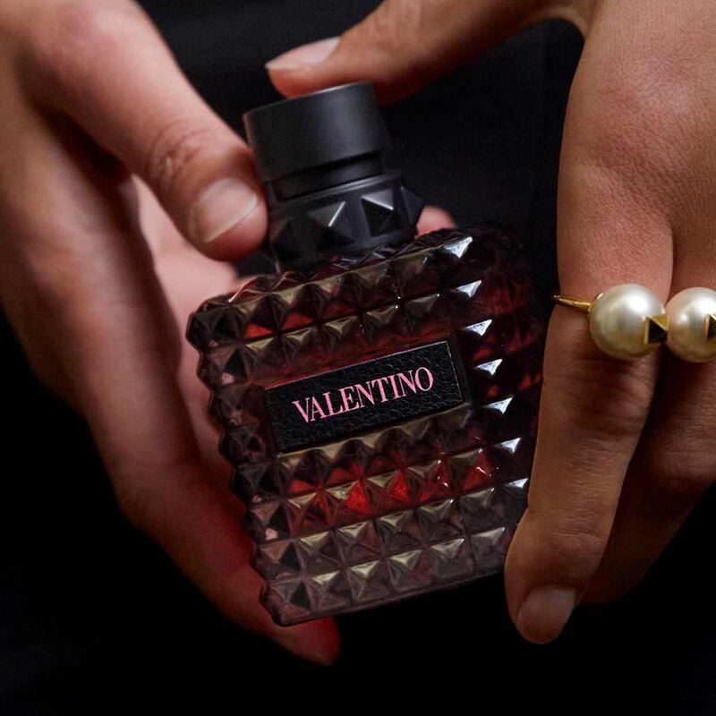 valentino born in roma donna intense