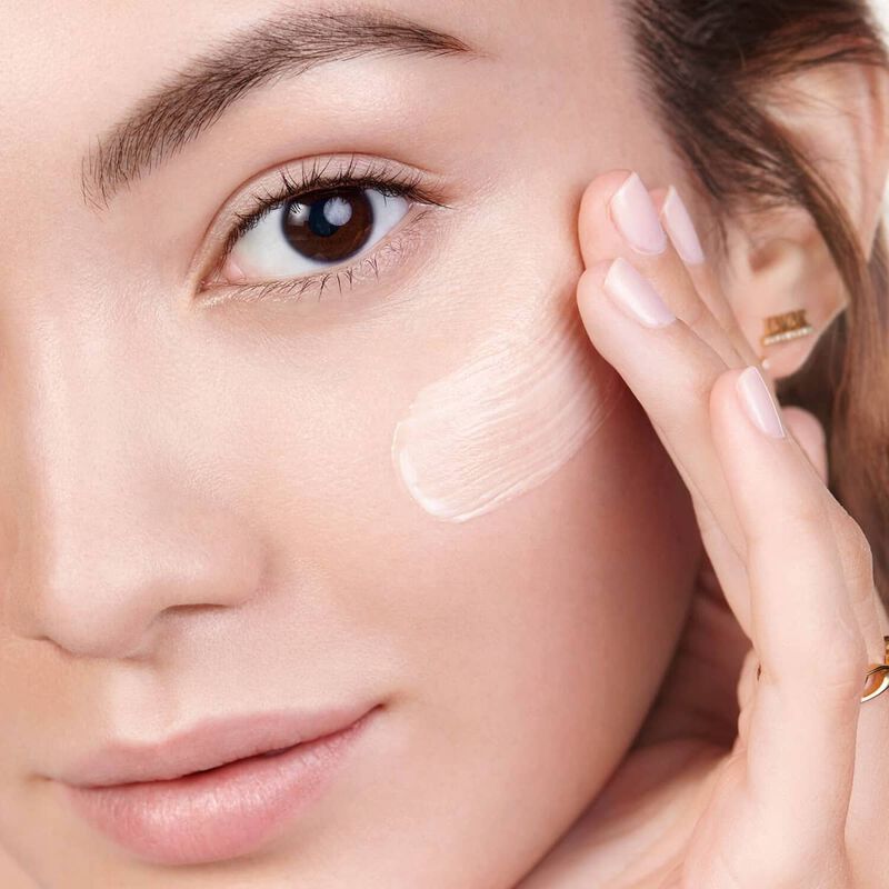 Prestige Light-In-White L'Émulsion Lumière 50 Ml dior prestige lightinwhite l'emulsion lumiere 50 ml