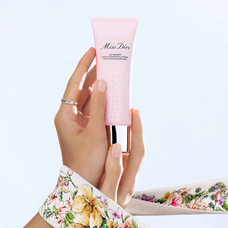 Miss Dior Rose Granita Shower Milk Scrub dior miss dior rose granita shower milk scrub