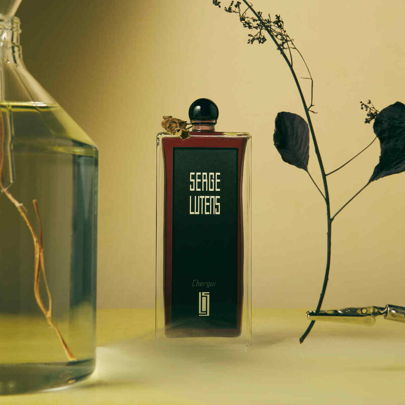 serge lutens عطر كرجي