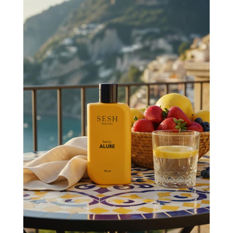sesh sesh  berry alure body lotion
