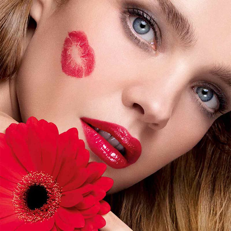 KissKiss Shine Bloom Lipstick guerlain kisskiss shine bloom lipstick