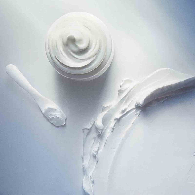 Crème de la Mer Moisturizer la mer creme de la mer moisturizer