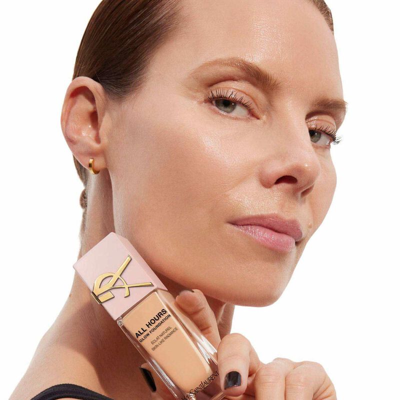 إيف سان لوران كريم أساس أُول آورز غلو