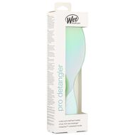 Pro Detangler – Teal faces pro detangler teal