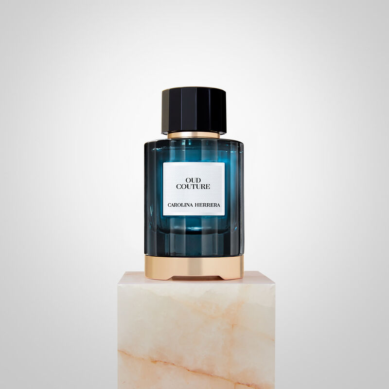 كارولينا هيريرا عطر عود كوتور
