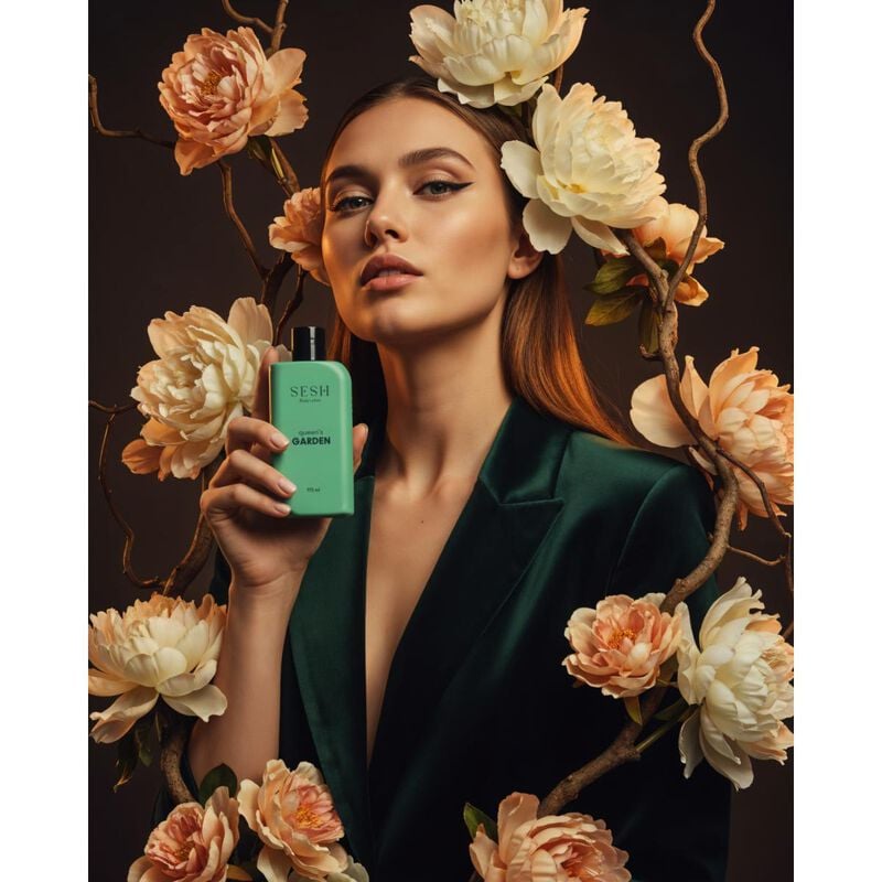 sesh sesh  queen's garden body lotion