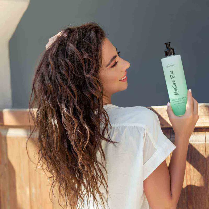 جوفياليتي شامبو مويستشر باي الطبيعي للشعر