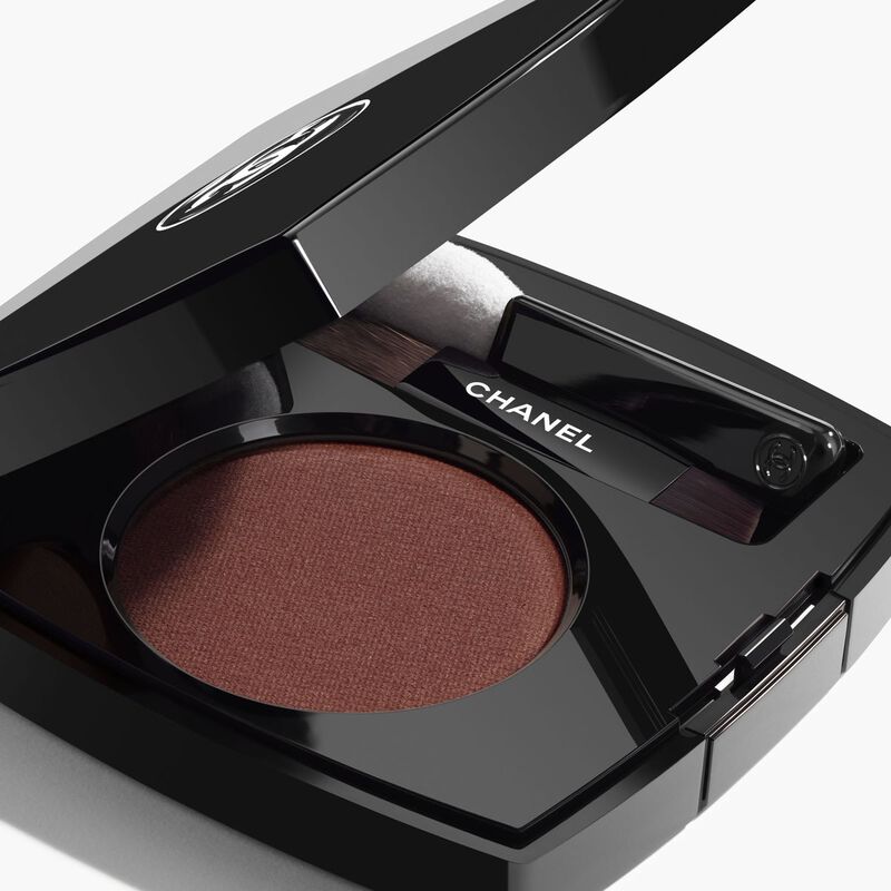شانيل chanel ombre essentielle multiuse longwearing eyeshadow مستحضر لتظليل الجفون طويل الثبات متعدد الاستعمالات