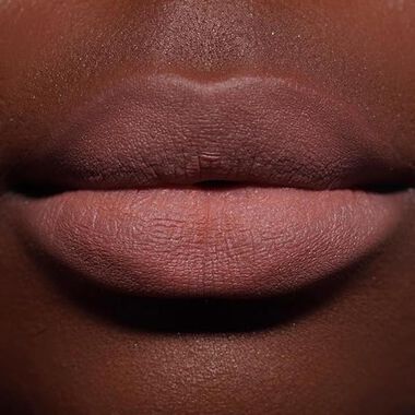 faces روج سائل مطفي إير بلور من ريفوليوشن شوفور