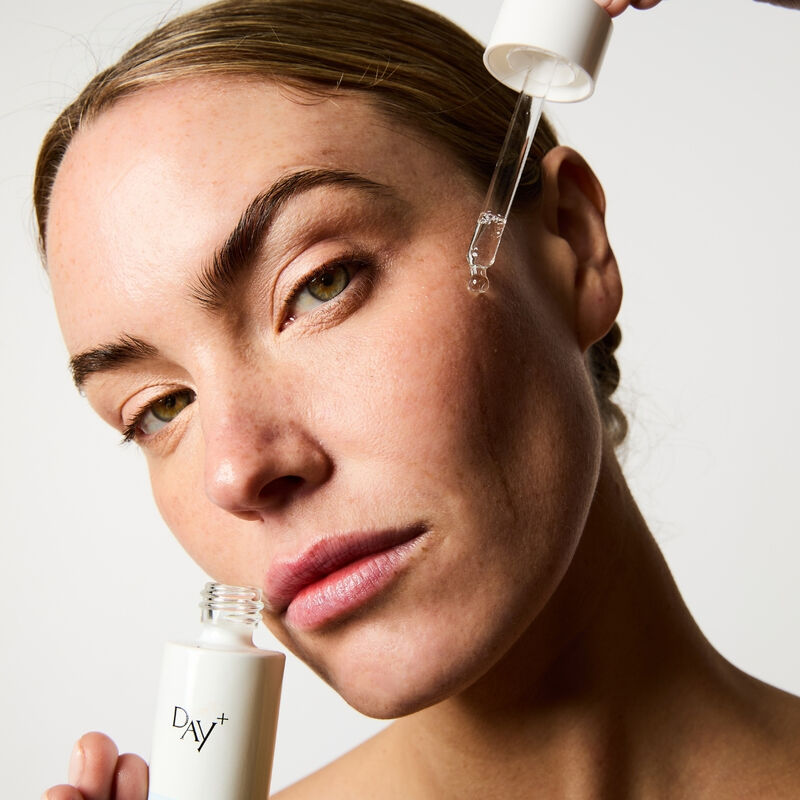 dayplus night  intense restorative serum